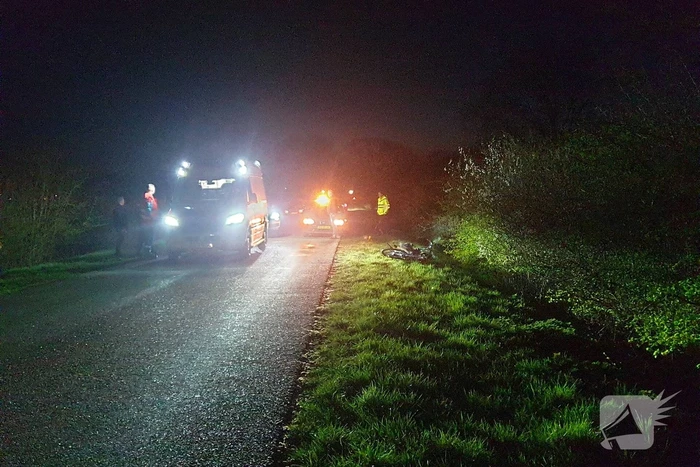 Twee fietsers komen met elkaar in botsing