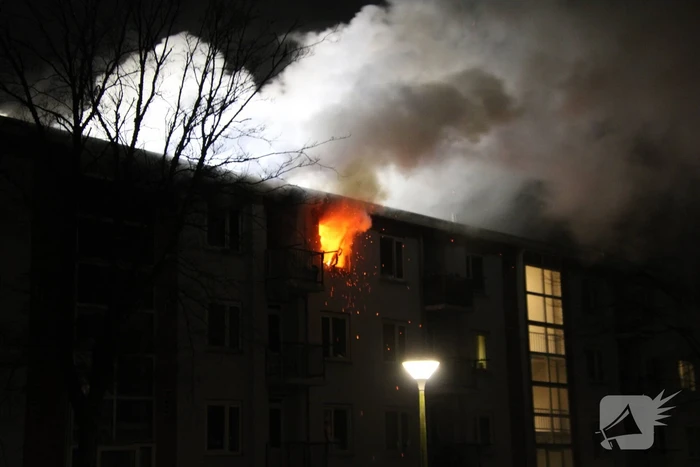 Gewonde bij uitslaande brand in flat