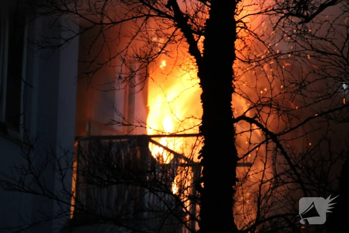 Gewonde bij uitslaande brand in flat