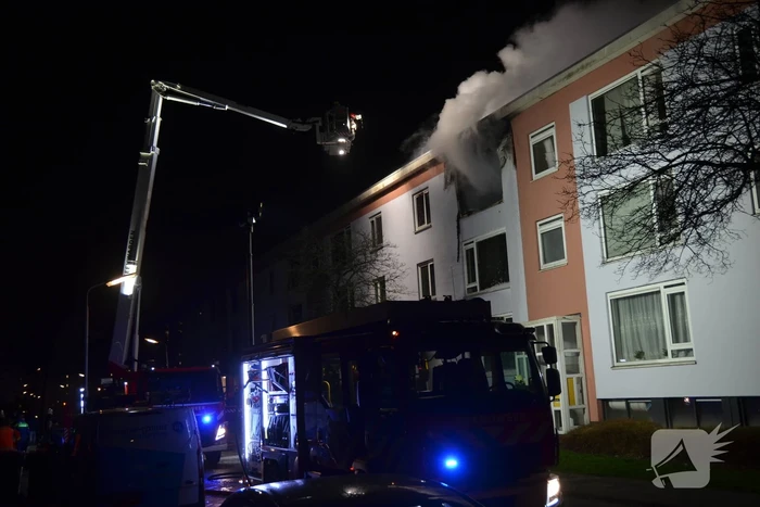 Gewonde bij uitslaande brand in flat