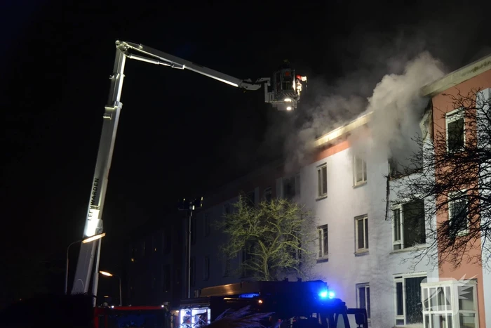 Gewonde bij uitslaande brand in flat