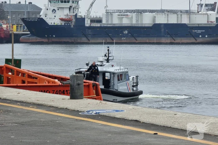 Brandstoflekkage van Offshore Supply Ship