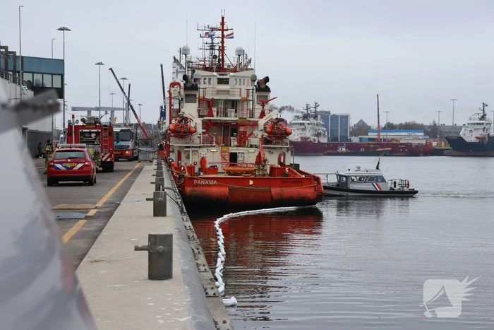 Brandstoflekkage van Offshore Supply Ship