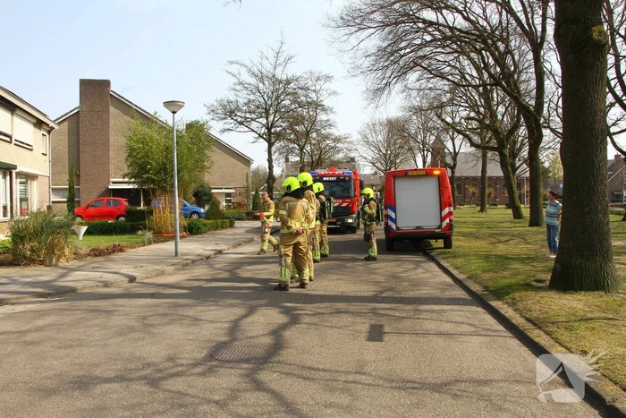 Brandweer doet onderzoek naar gaslucht
