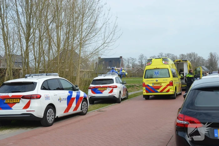 Trauma- en politiehelikopter landen voor incident in woning