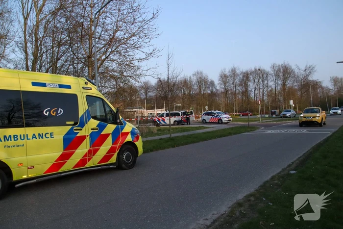 Politie doet onderzoek naar steekpartij op straat
