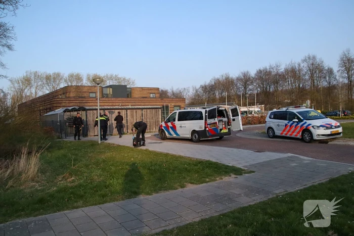 Politie doet onderzoek naar steekpartij op straat