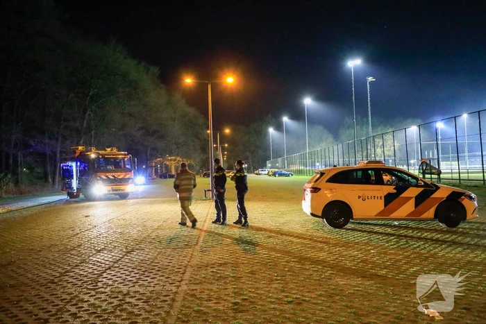 Broei in stapel houtsnippers zorgt voor brandweerinzet