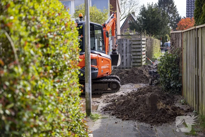 Modderpoel na waterleidingbreuk