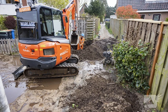 Modderpoel na waterleidingbreuk