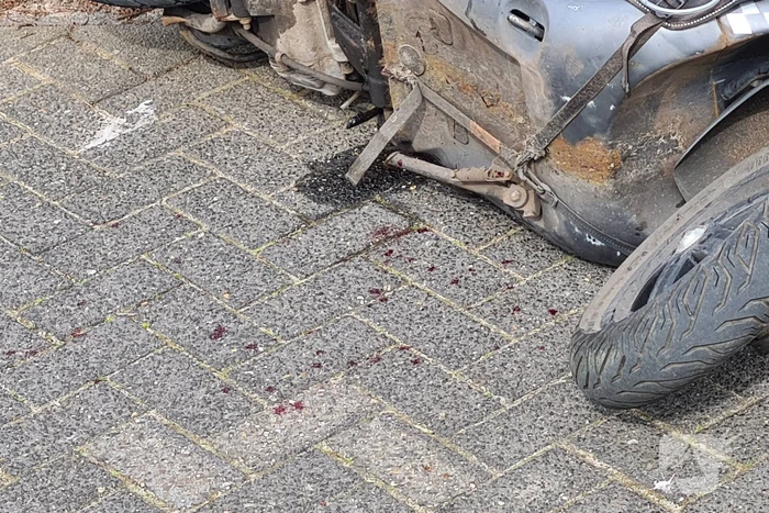 Scooter aangetroffen op fietspad na ongeval