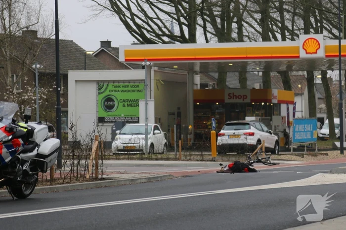 Fietser ernstig gewond door botsing met vrachtwagen