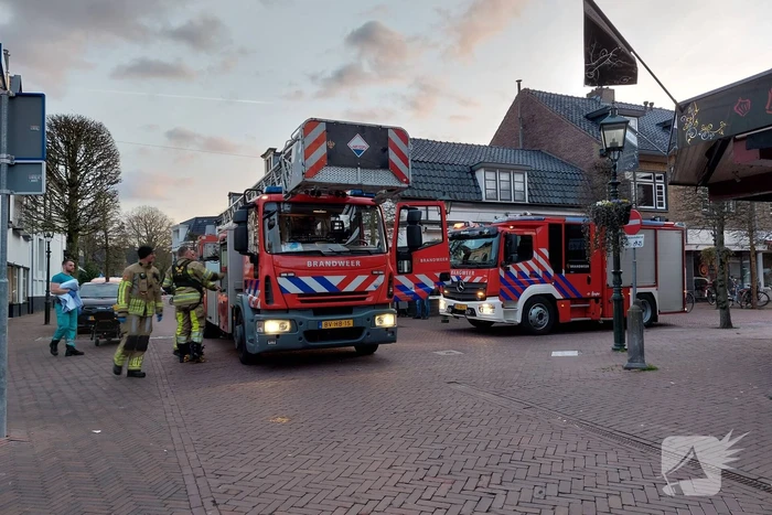 Traumahelikoper landt in voortuin van villa
