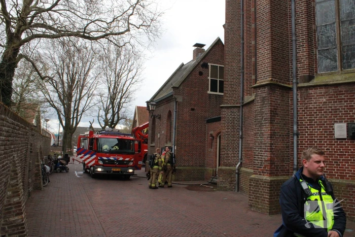 Brand in kerk zorgt voor veel rookontwikkelingen