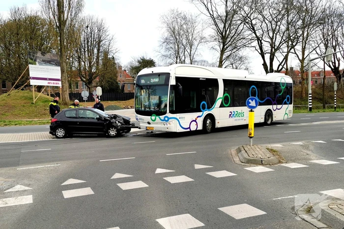 Aanrijding met stadsbus