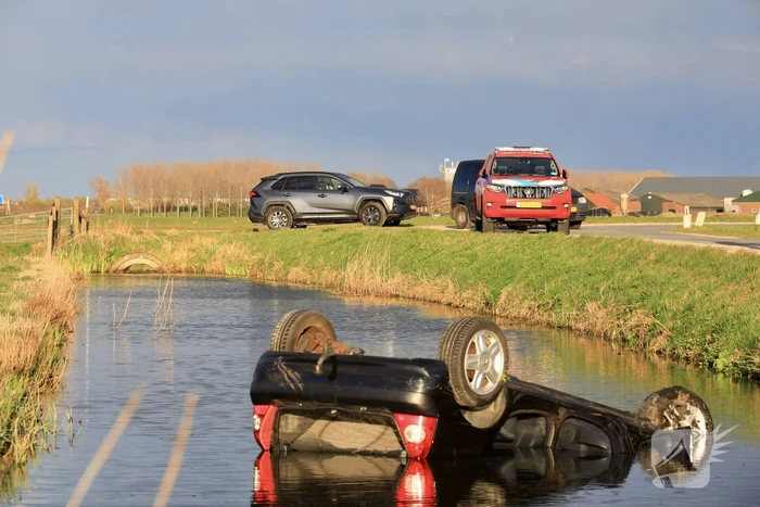 Auto gevonden in sloot