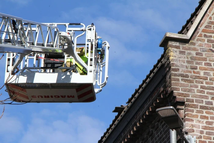 Dakpannen zorgen voor gevaarlijk situatie