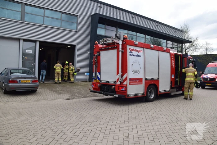Brandweer verricht nacontrole in pand van Classic Car Ratings
