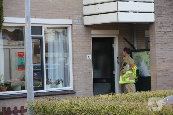 Brandweer verricht metingen na koolstofmonoxide melding