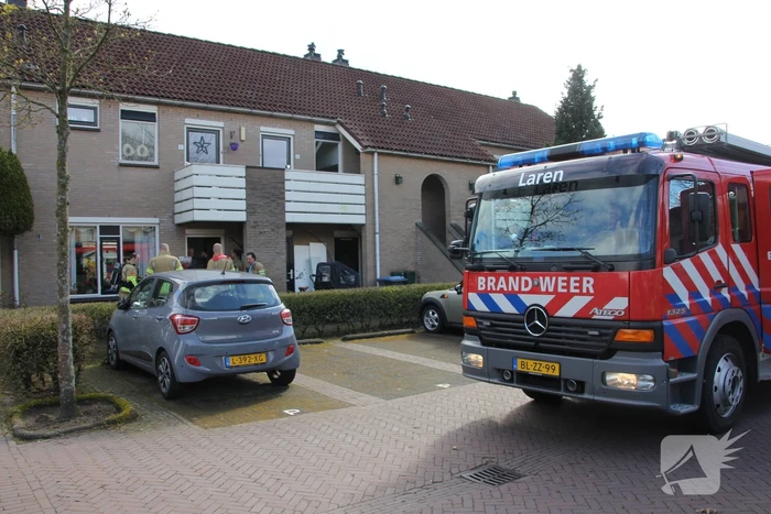 Brandweer verricht metingen na koolstofmonoxide melding