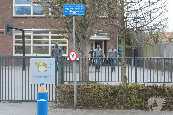 Omgeving basisschool afgezet door verdachte situatie