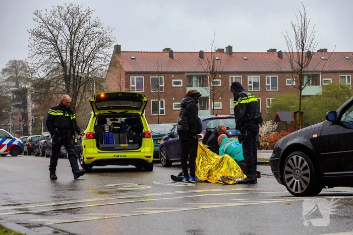 Scooterrijder gaat onderuit en raakt gewond