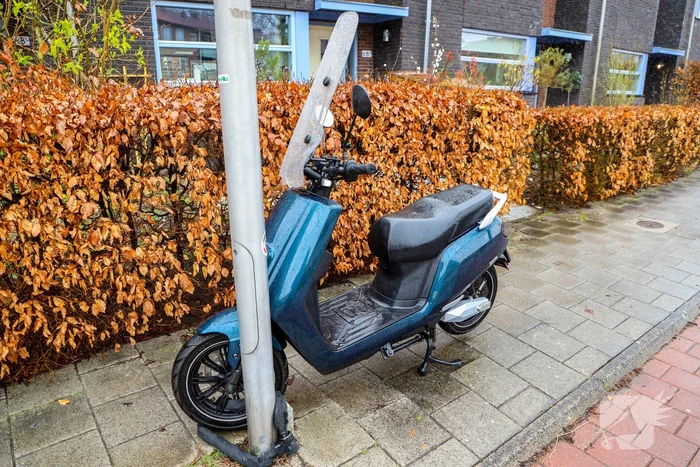 Scooterrijder gaat onderuit en raakt gewond