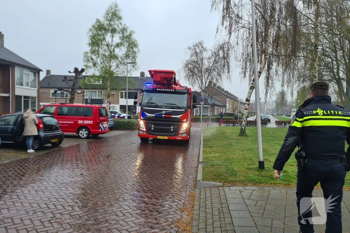 Brand in schoorsteen van woning