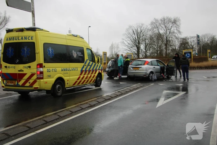 Schade na ongeval op rotonde