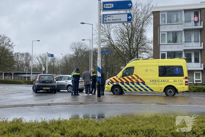Schade na ongeval op rotonde