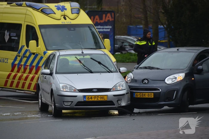 Schade na ongeval op rotonde