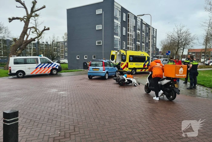 Scooterrijder gewond bij botsing met auto