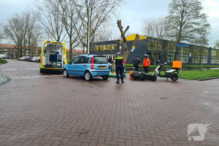 Scooterrijder gewond bij botsing met auto