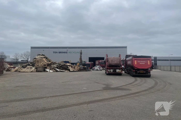 Brand Ten Brinke Recycling door medewerkers geblust