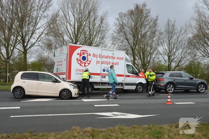 Flinke schade bij aanrijding tussen meerdere voertuigen
