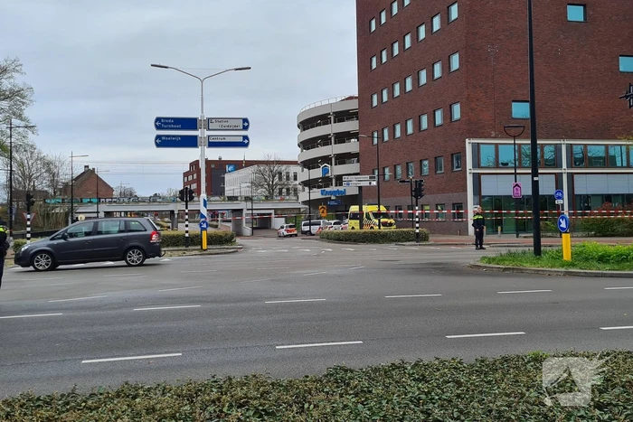 Persoon met verward gedrag uit parkeergarage Knegtel gehaald