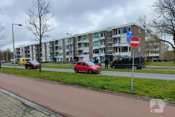 Bestuurder van bestelbus botst op voorganger