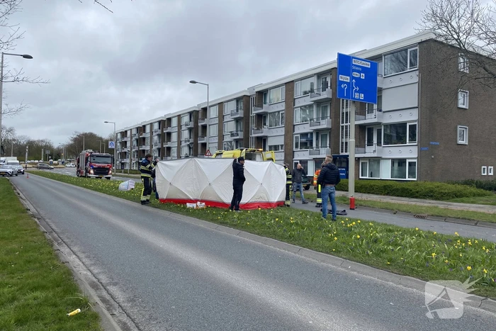 Bestuurder van bestelbus botst op voorganger
