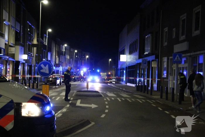 Straat afgesloten na brand