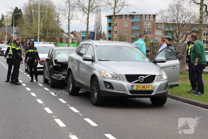 Veel schade bij kop-staart botsing