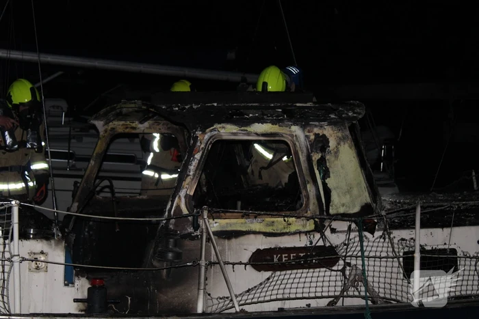 Uitslaande brand in zeiljacht