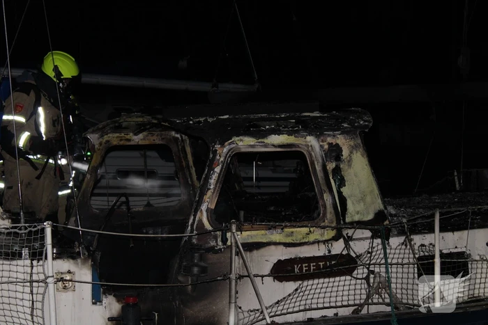 Uitslaande brand in zeiljacht
