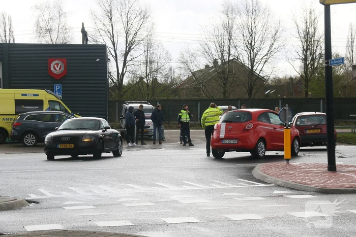 Schade na ongeval op kruising