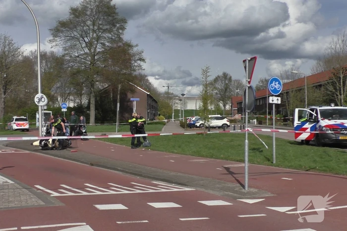 Scooterrijder raakt zwaargewond bij botsing tegen paal