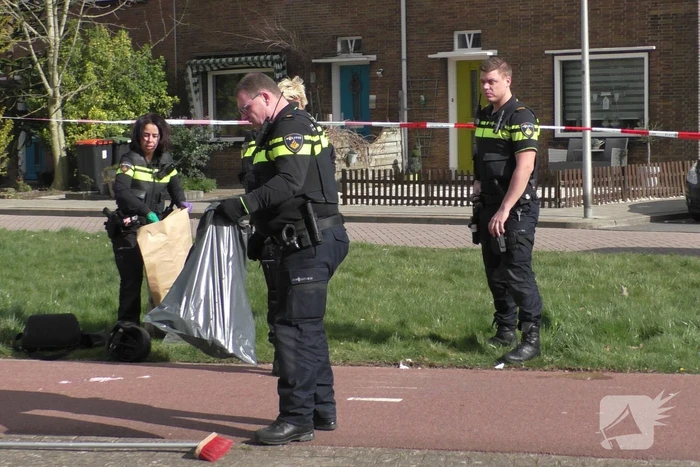 Scooterrijder raakt zwaargewond bij botsing tegen paal