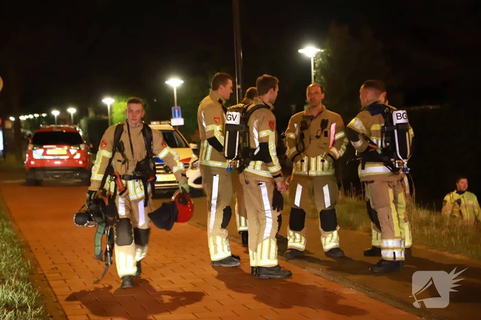 Bewoner start bluspoging bij brand