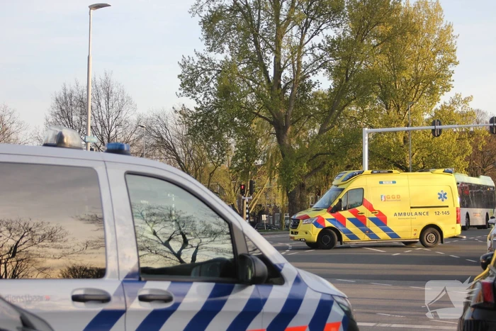 Scooterrijder gewond bij botsing met auto
