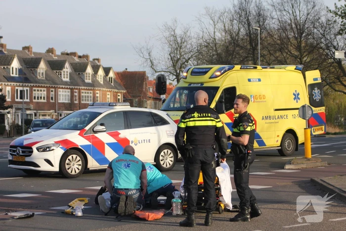 Scooterrijder gewond bij botsing met auto
