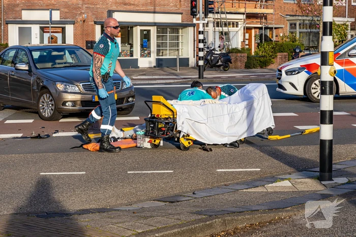 Scooterrijder gewond bij botsing met auto