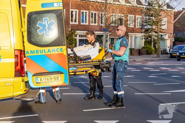 Scooterrijder gewond bij botsing met auto